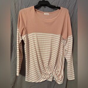 Chic Soul very light weight sweater. Size 3X